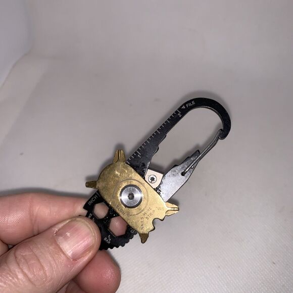 True Utility FIXR 20 in 1 Pocket Multi Tool Carabiner Back 3.25" - Picture 4 of 4